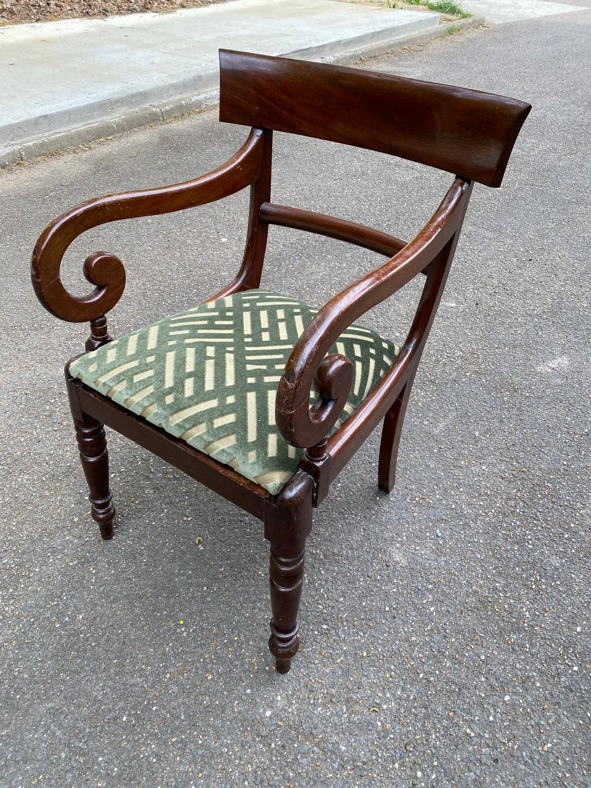 English Regency office chair in curved wood and green velvet