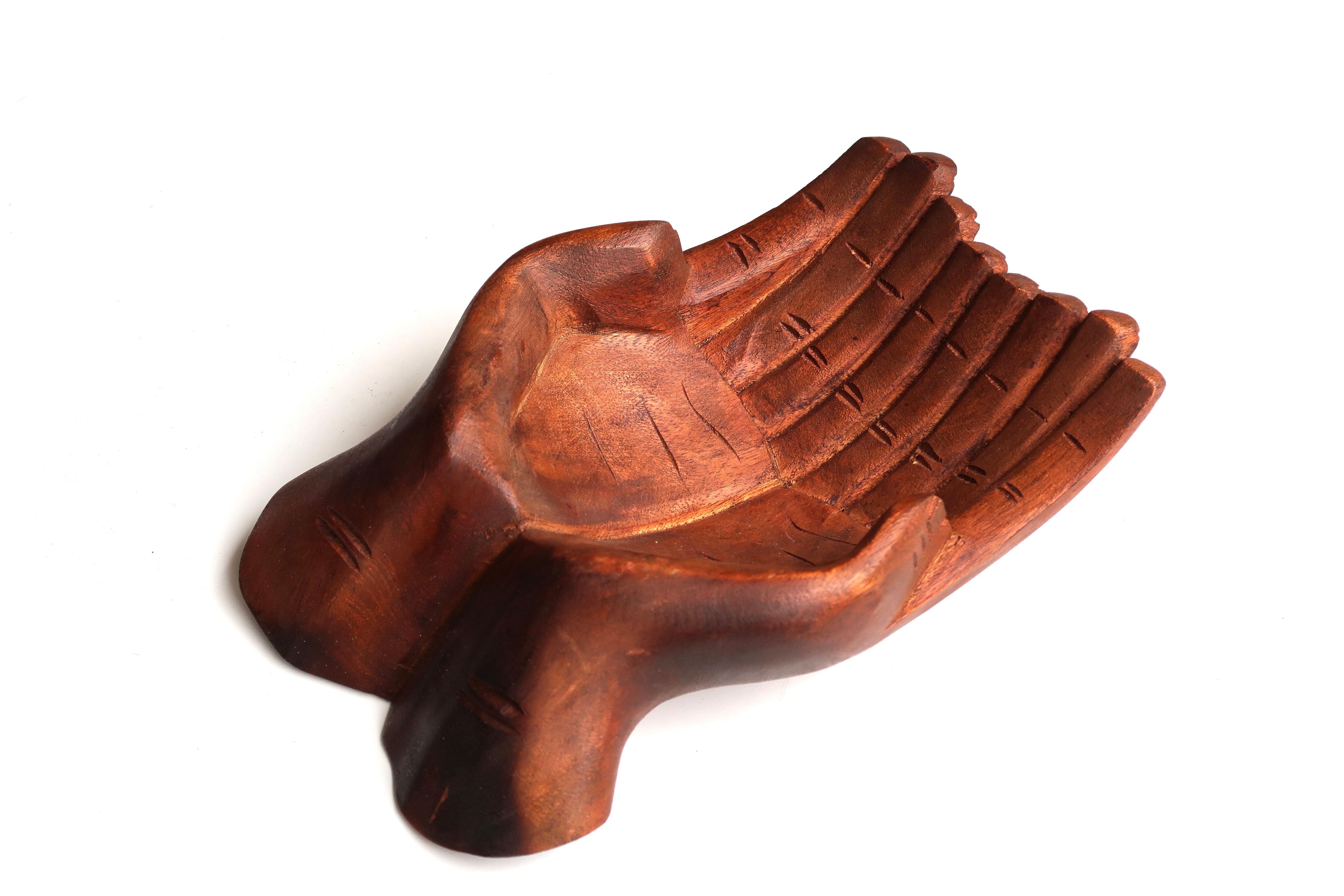 Empty pocket, hands joined in carved wood, 70s