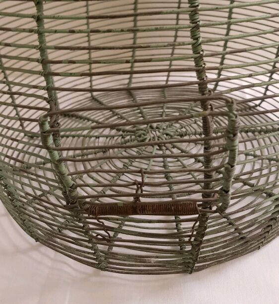 Spherical bird cage green metal