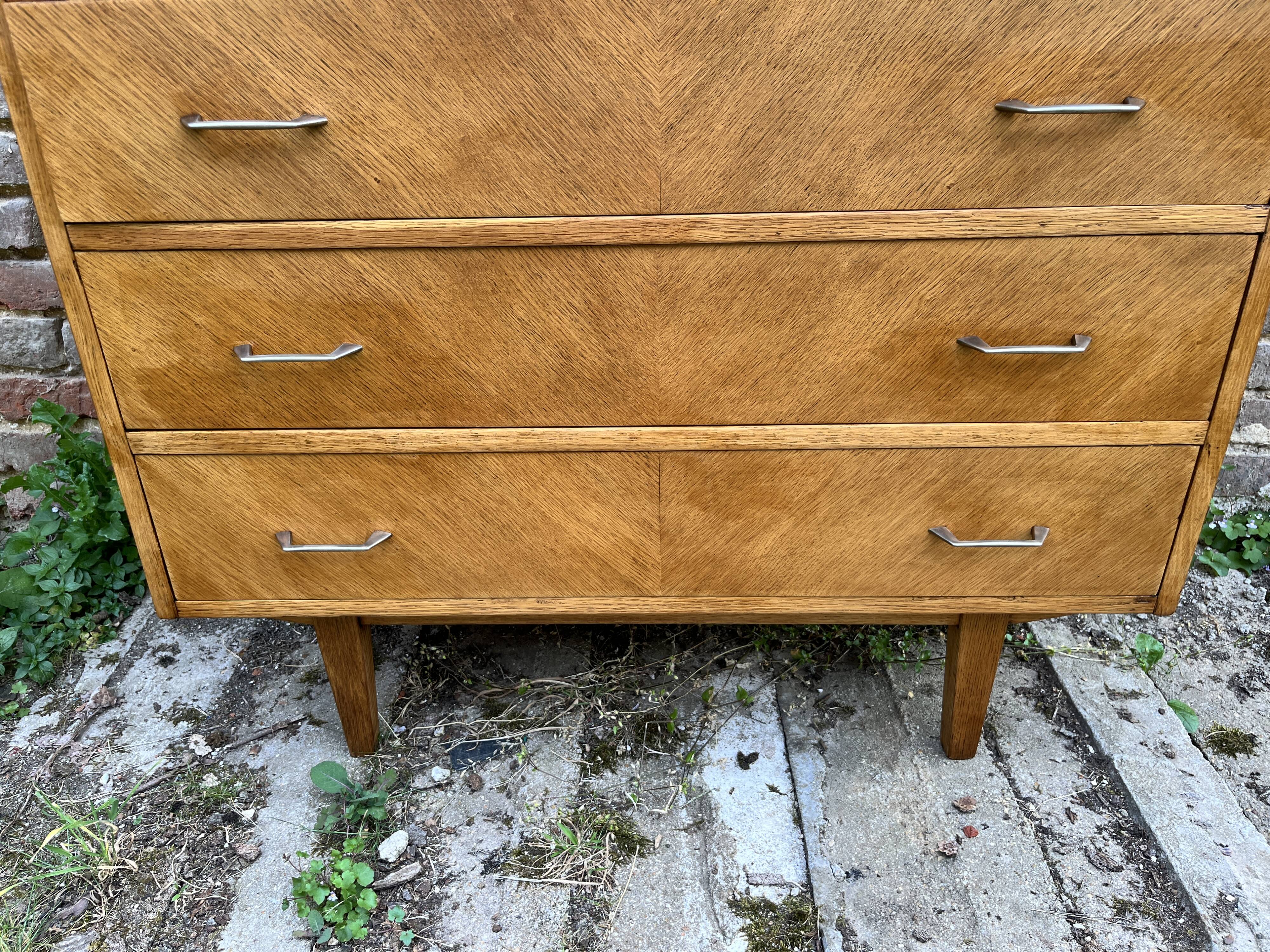 Wooden chest of drawers