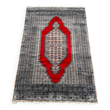 Tapis Oriental fait main