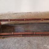 Coat-wearing coats, hats and umbrellas