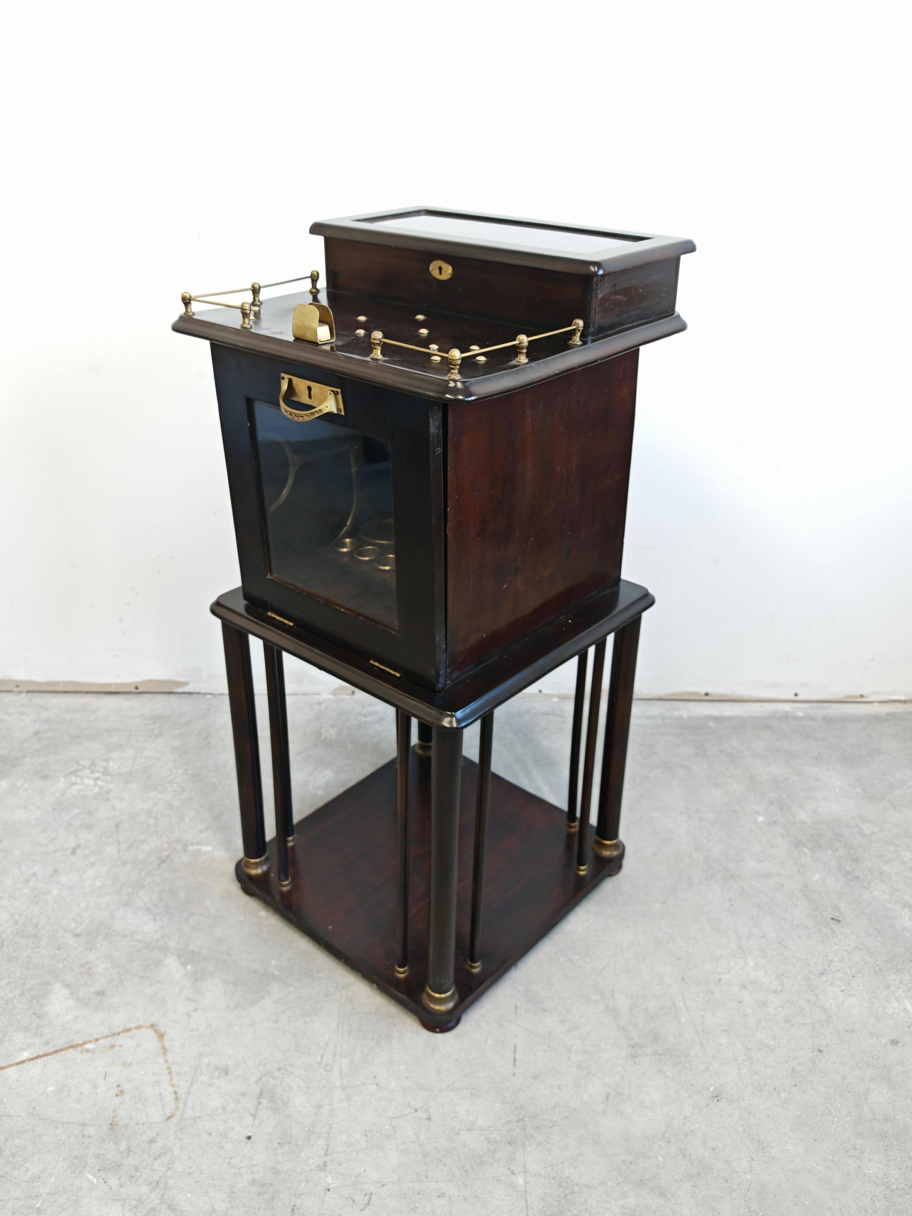 Antique Jugendstil Cigar Humidor Buffet circa 1910