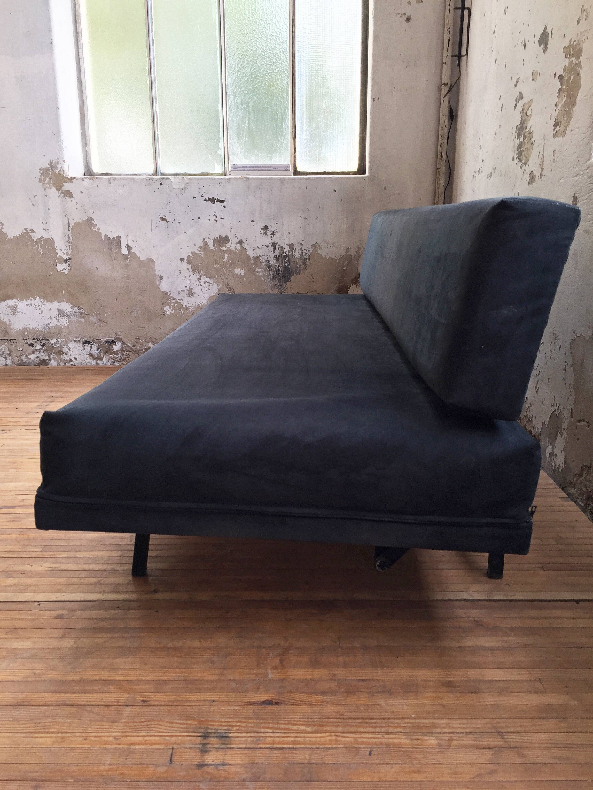 André Simard bench sofa for Airborne