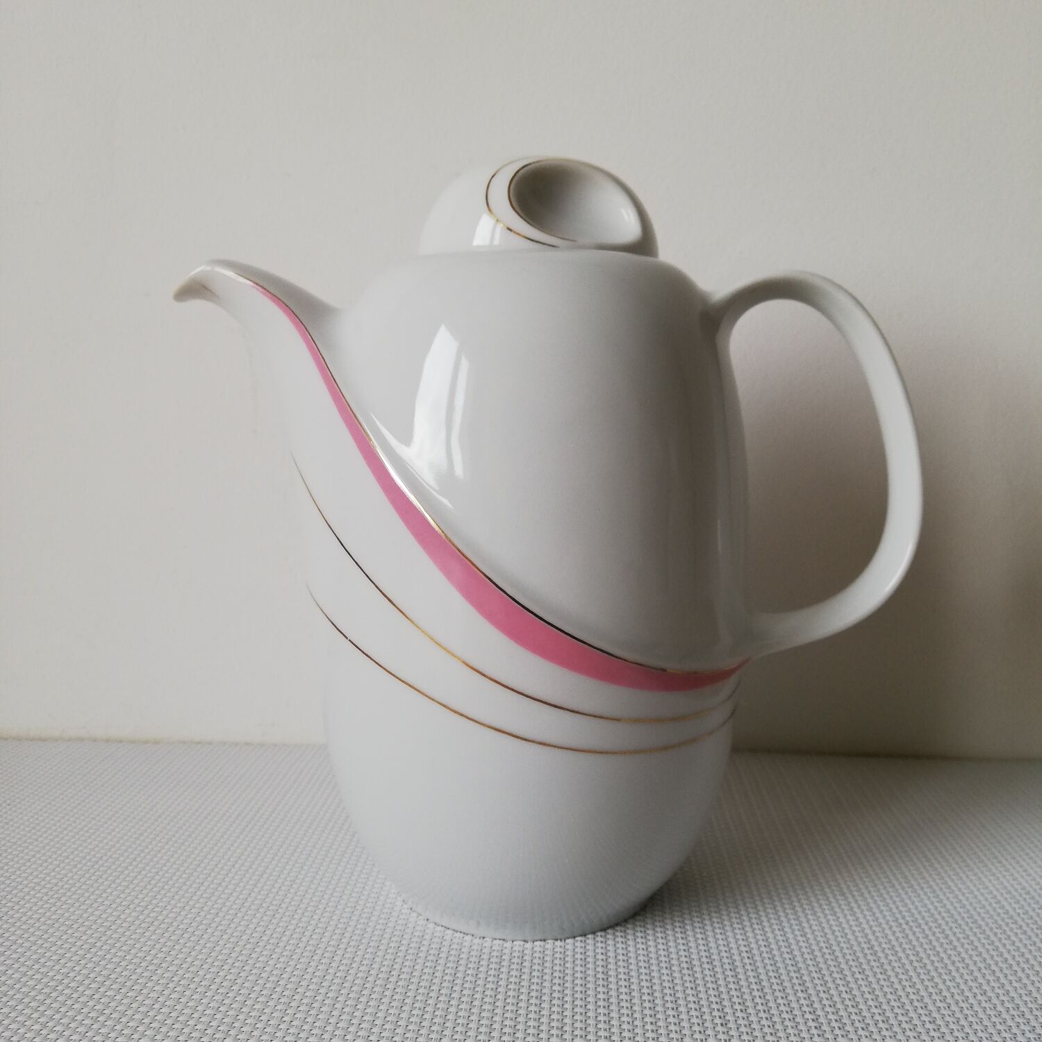 Coffee maker and accessories