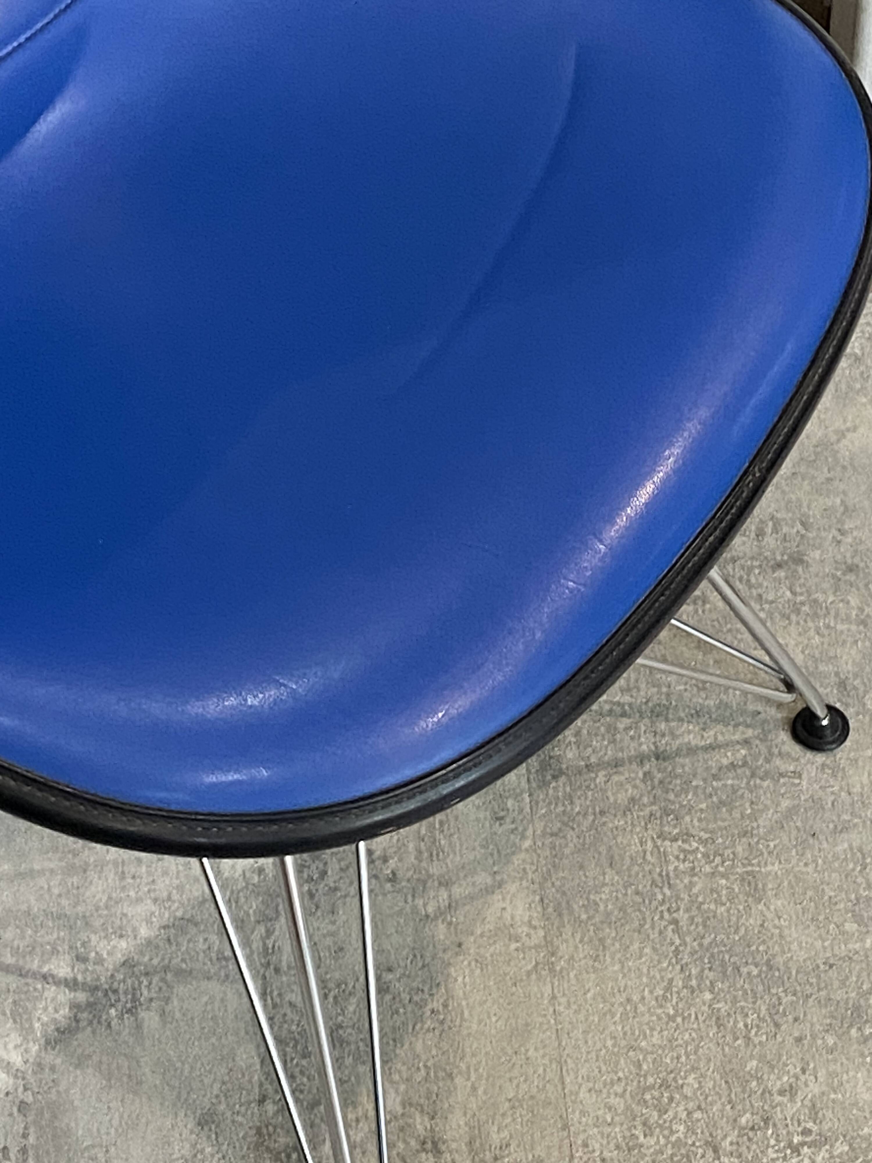 Eames Herman Miller DSR Eiffel blue skai vinyl fibreglass chair