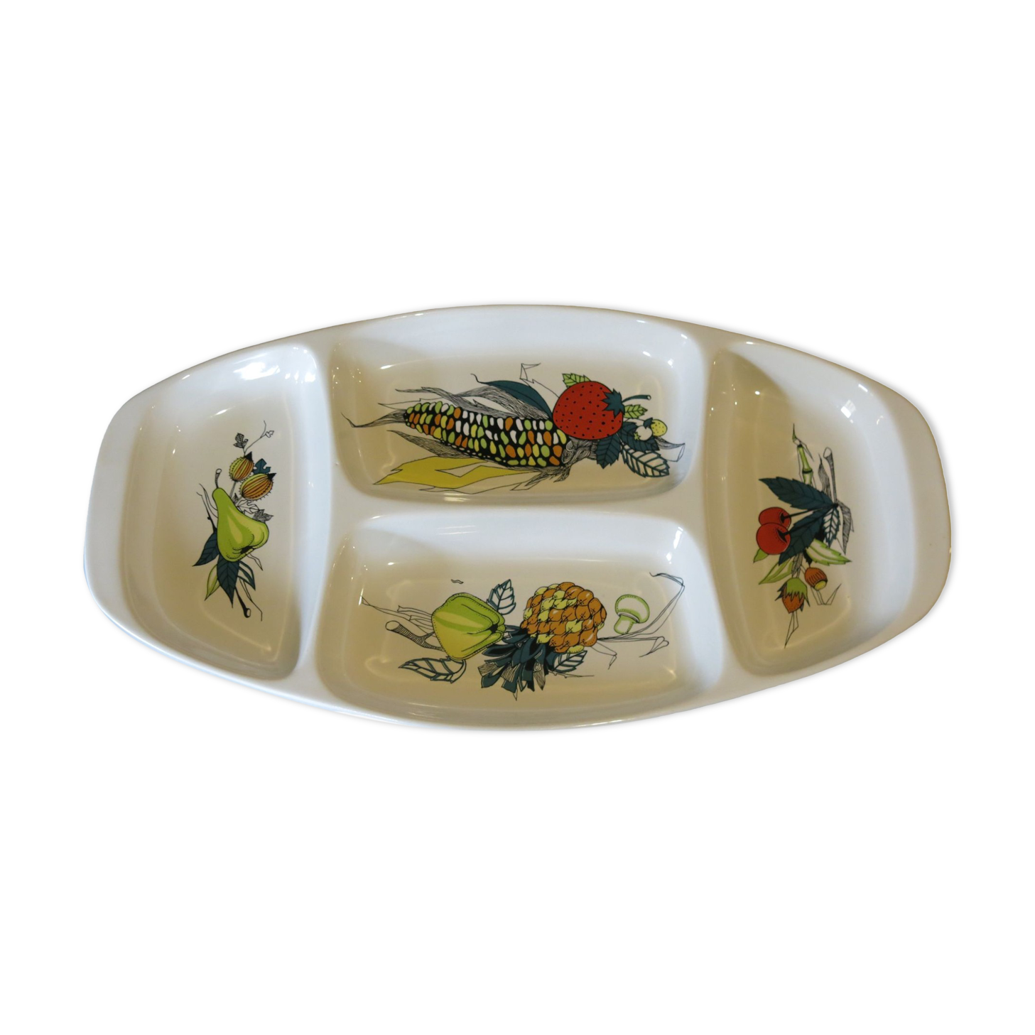 Serving dish with compartments