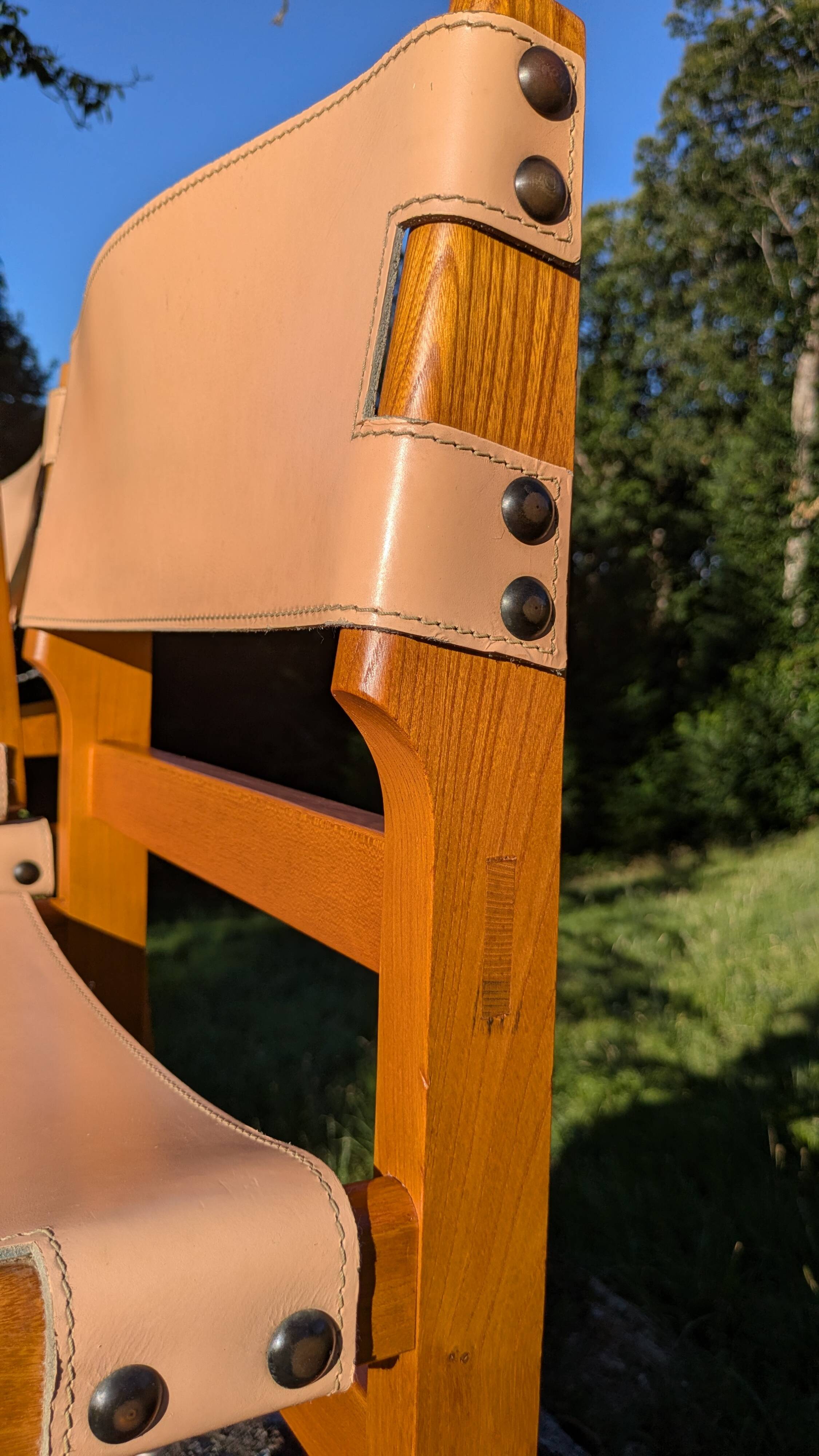 4 solid elm chairs Maison Regain, France 1970s