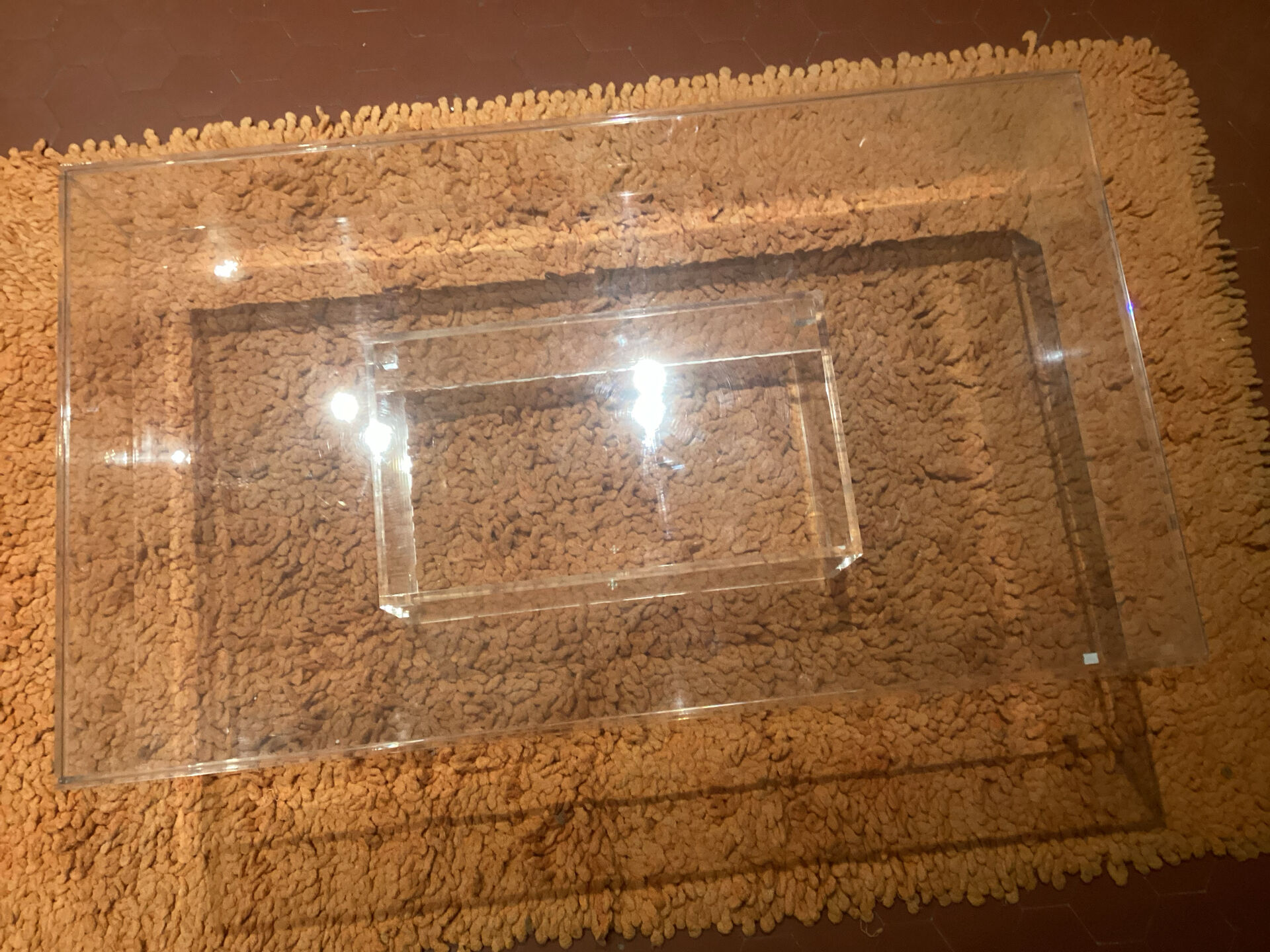 Table basse  Plexiglass et verre