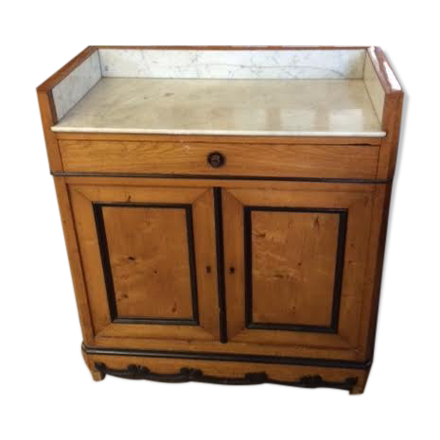 Meuble ancien de salle de bain