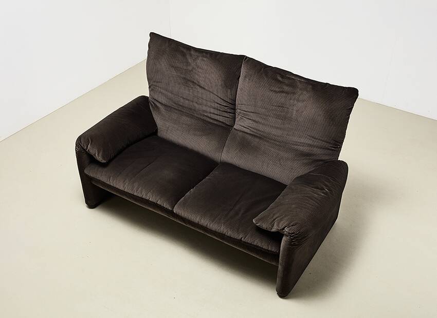 Vico Magistretti Maralunga Sofa for Cassina Italy 1973