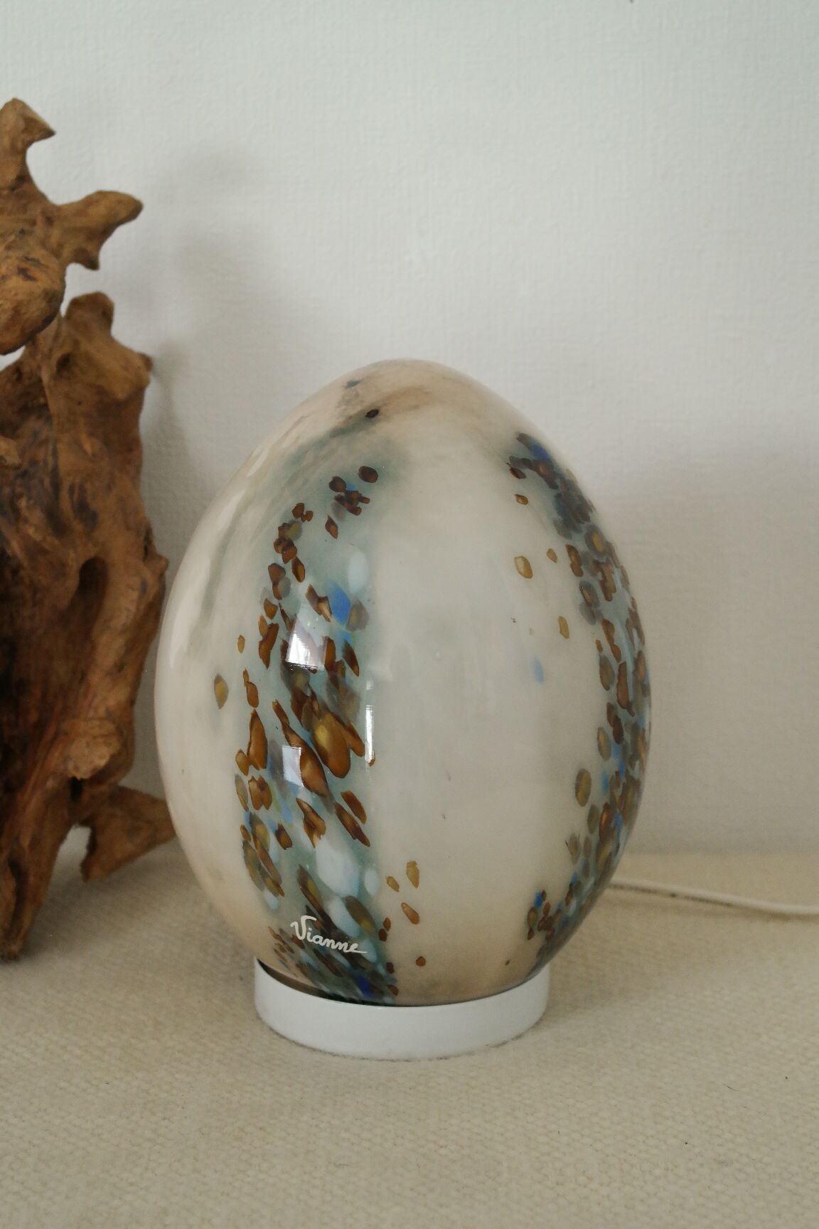 Vintage Vianne glassware opaline egg lamp