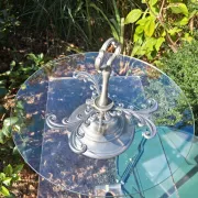 Very nice glass serving stand in very good condition.