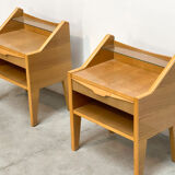 Deux tables de nuit italiennes