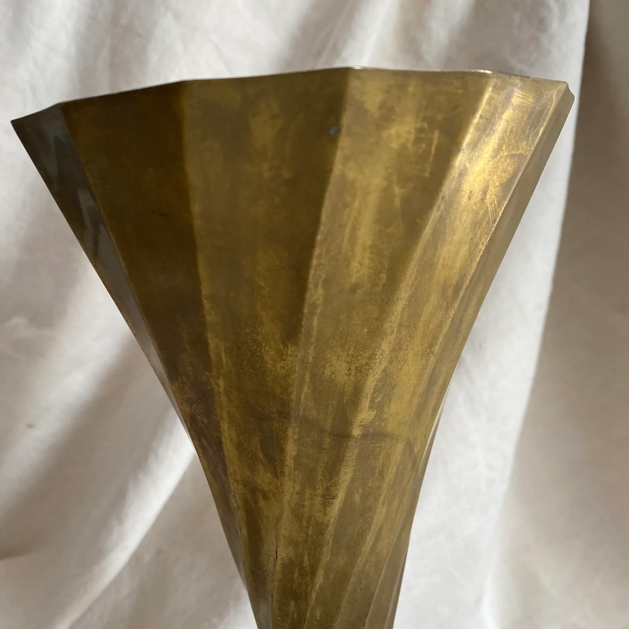 30 cm cornette vase in glass and brass from the 1950s