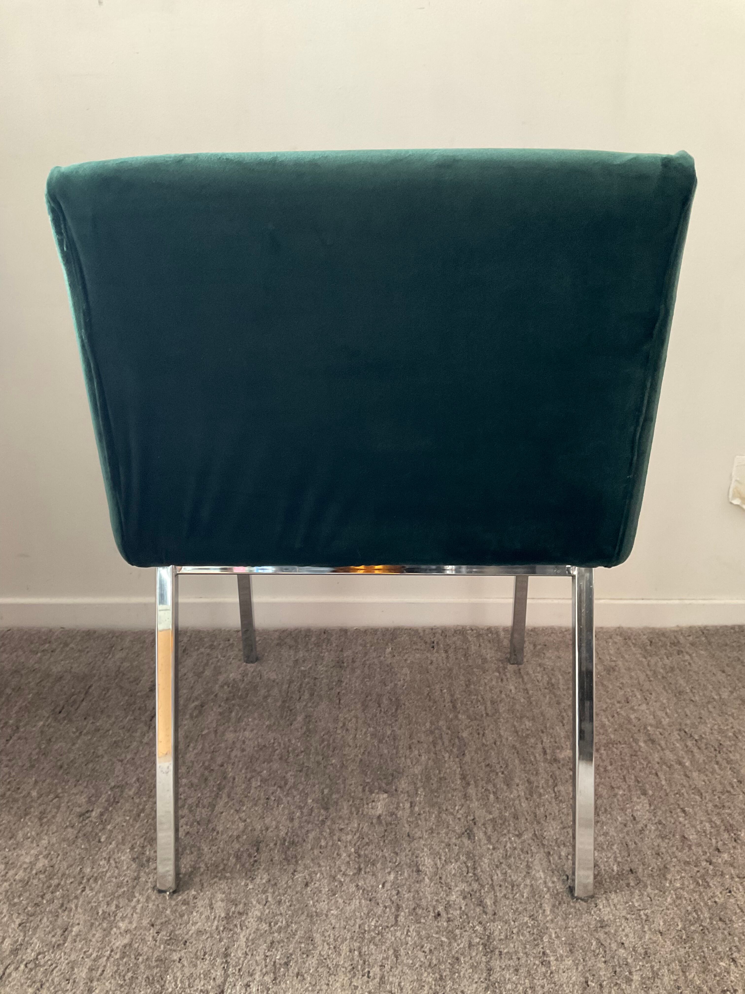 Vintage chair in green velvet and chrome legs