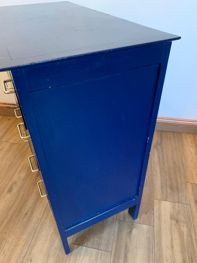 Vintage chest of drawers