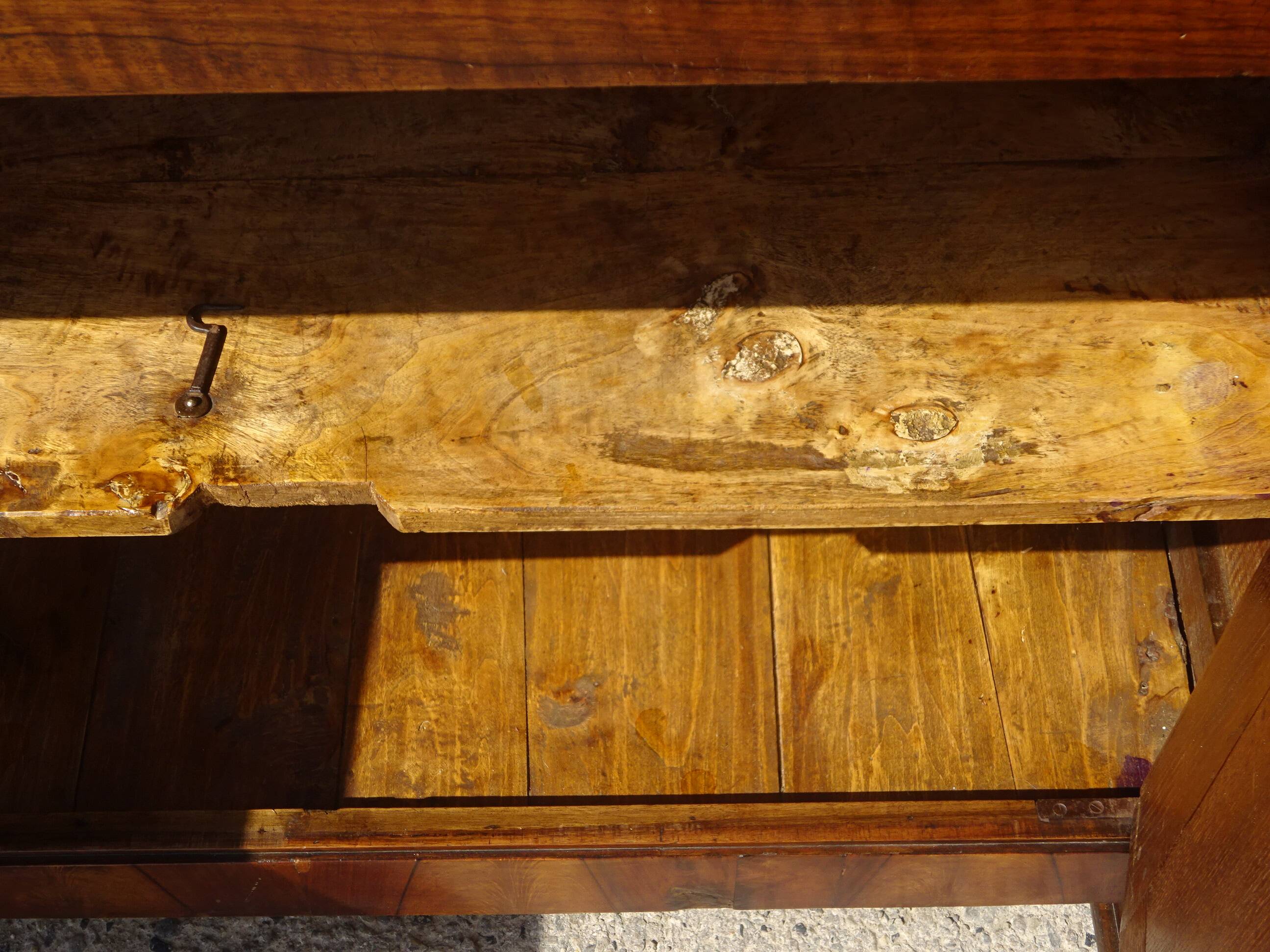 Buffet Empire, remarquable plateau en marqueterie