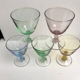 Ensemble de 5 verres à pieds à liqueur en verre coloré années 70