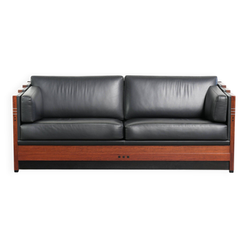 3-seater black cow leather sofa in timeless Art Deco design