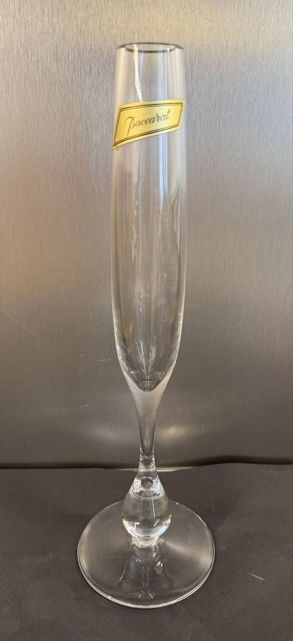 Vase soliflore en cristal signé Baccarat France