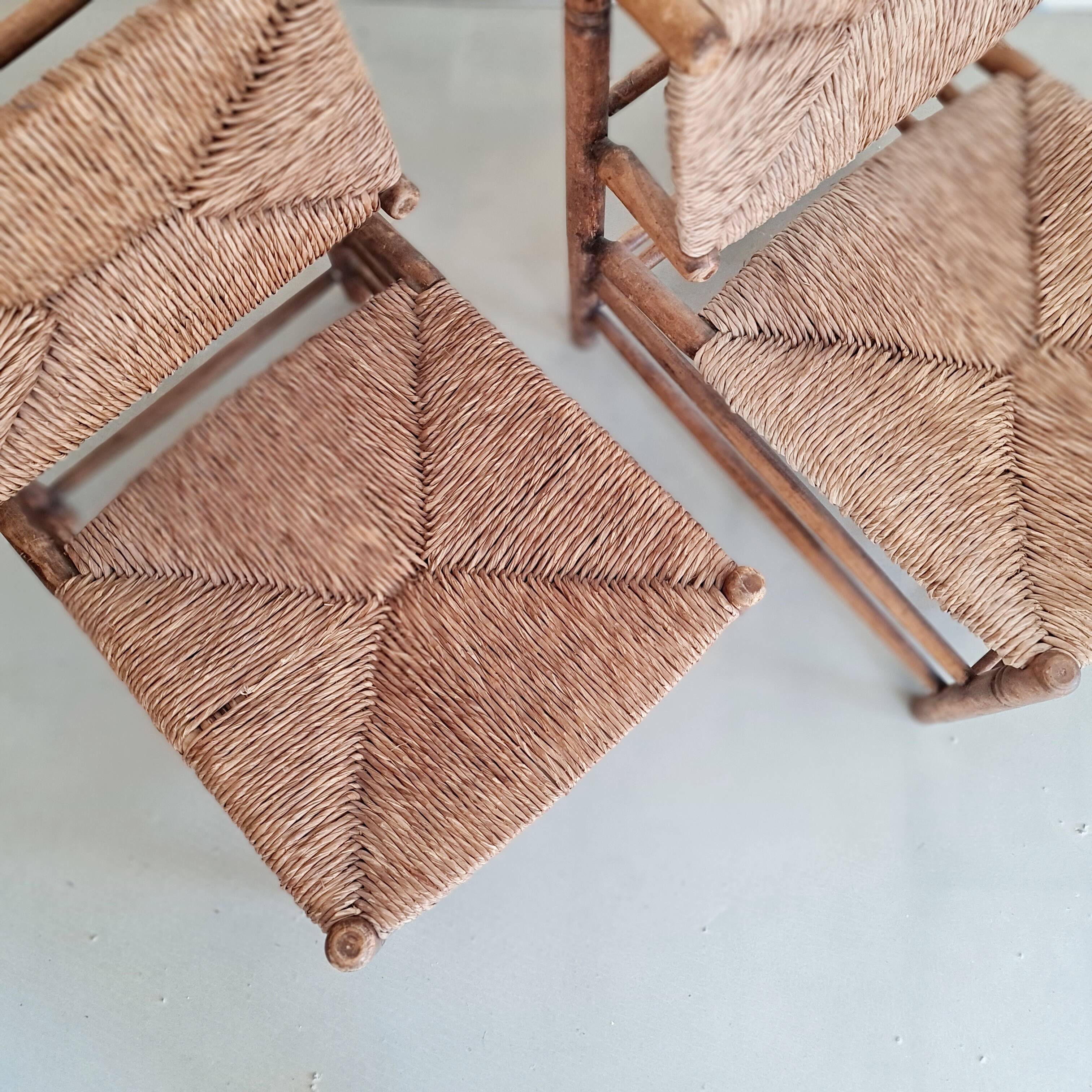 Paire fauteuils en bois et paille