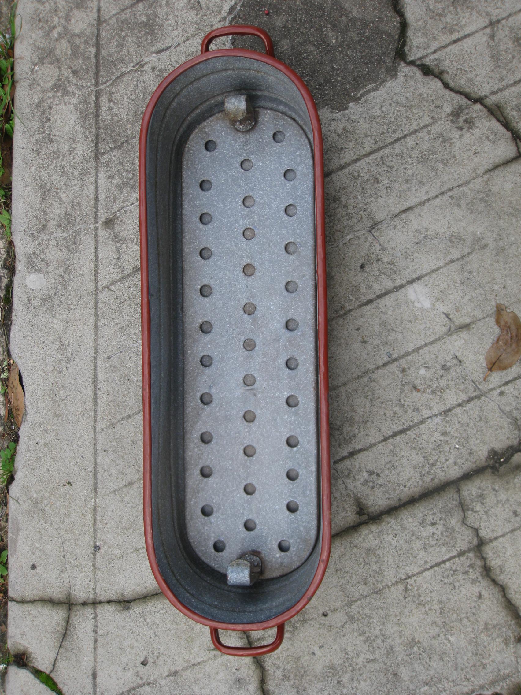 Poissonnière enameled metal