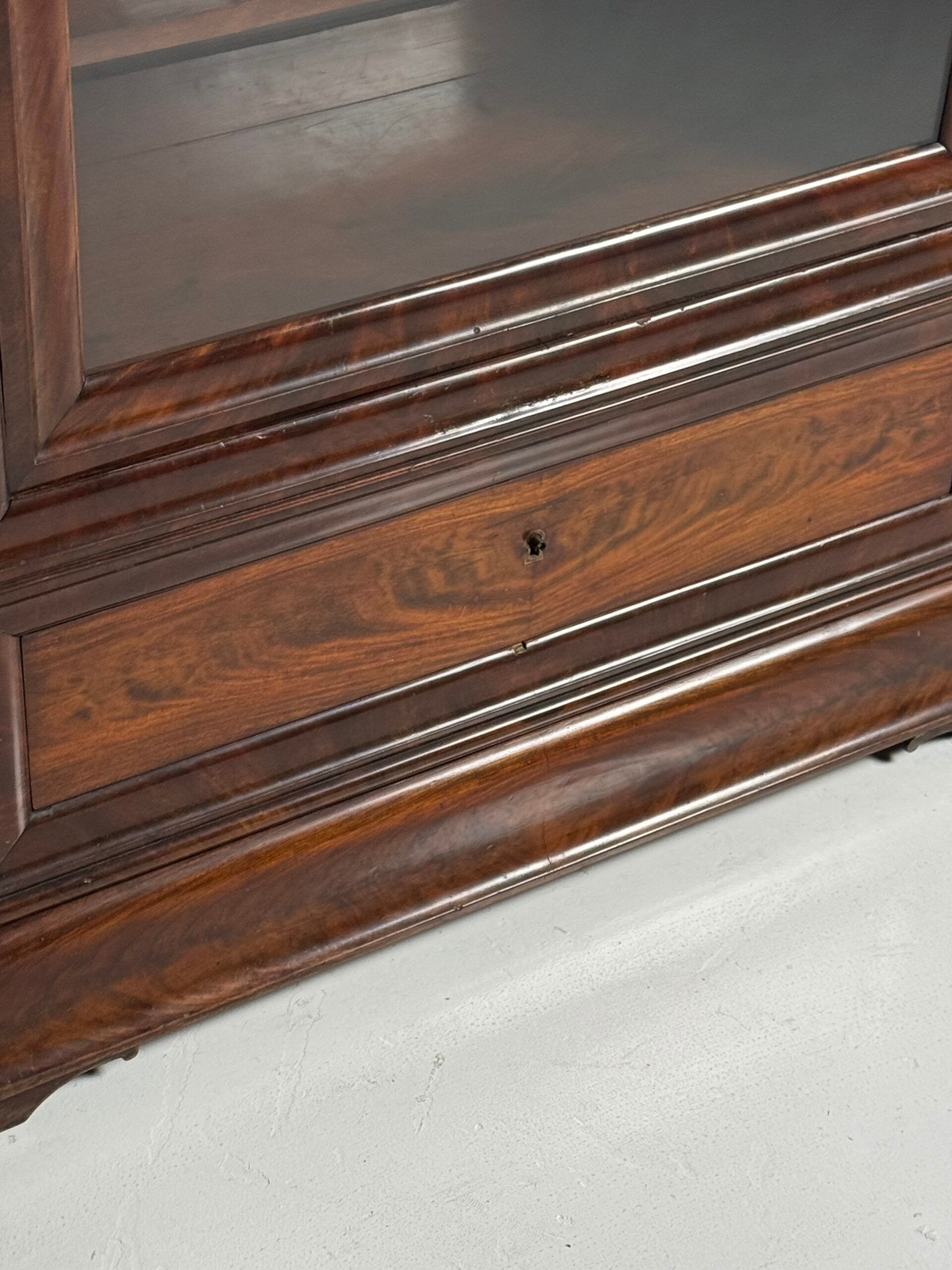 Vitrine Biedermeier 1850