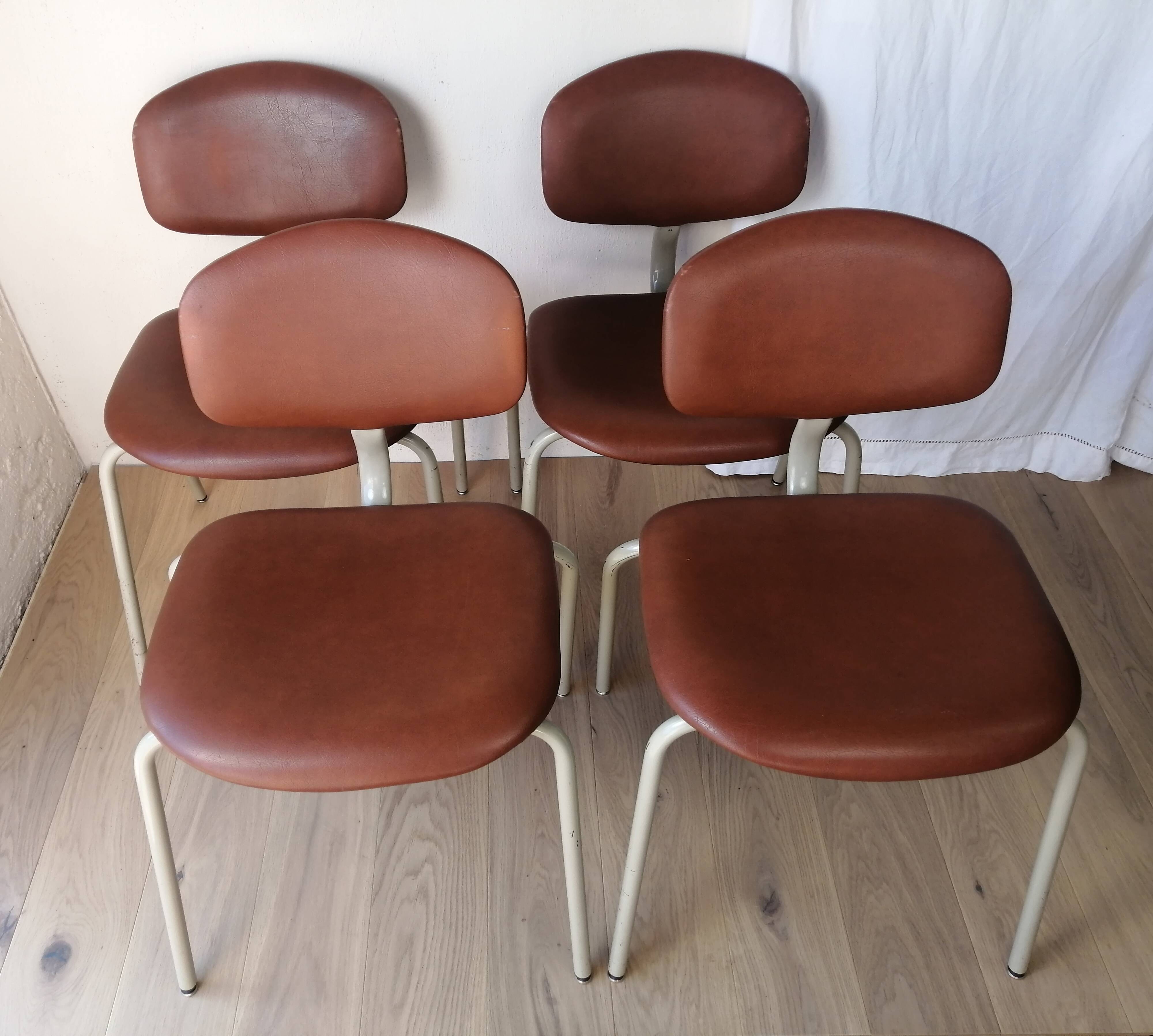 Set of 4 420-44 Strafor-Steelcase Vintage Chairs