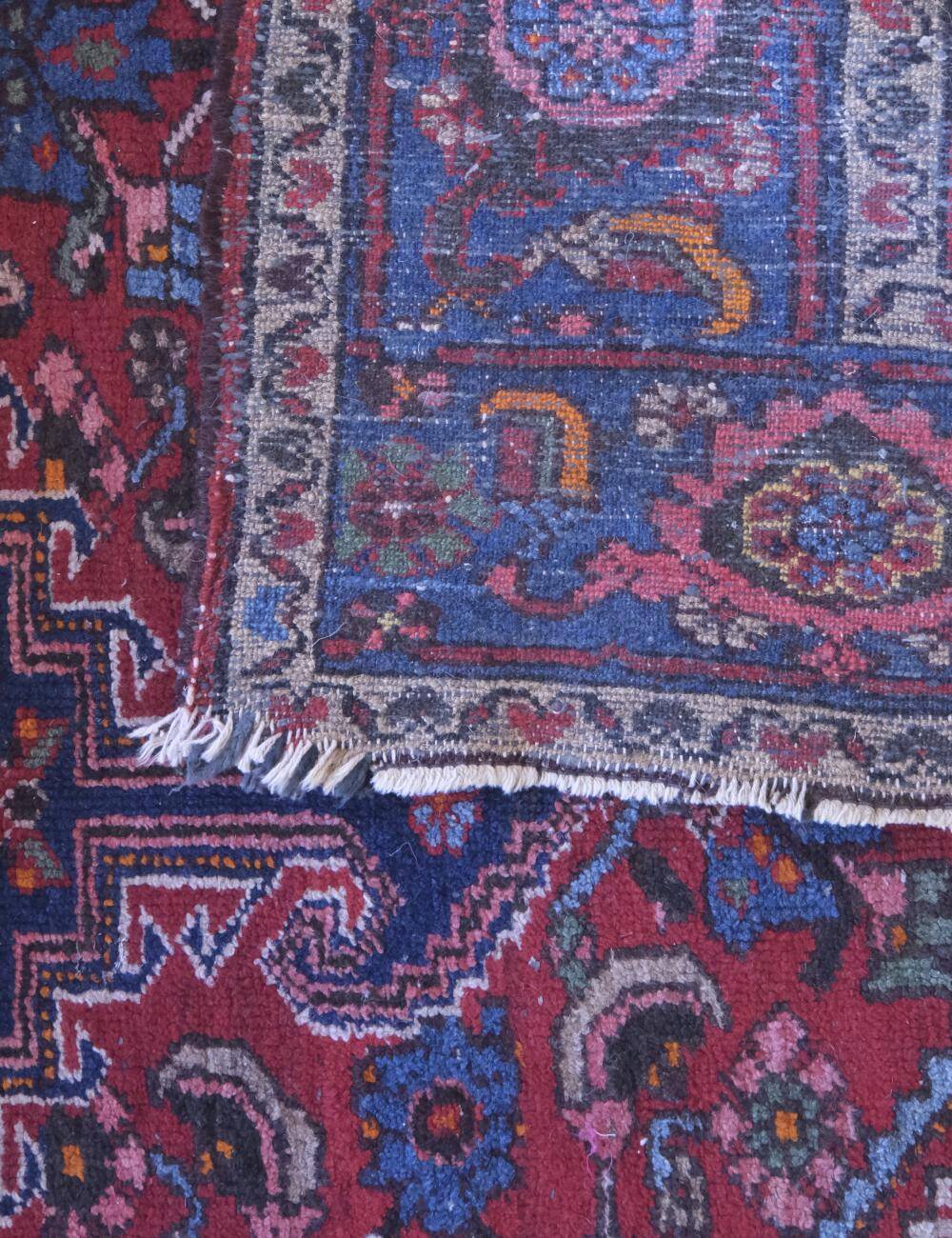 Vintage Persian rug - 203 x 135 cm