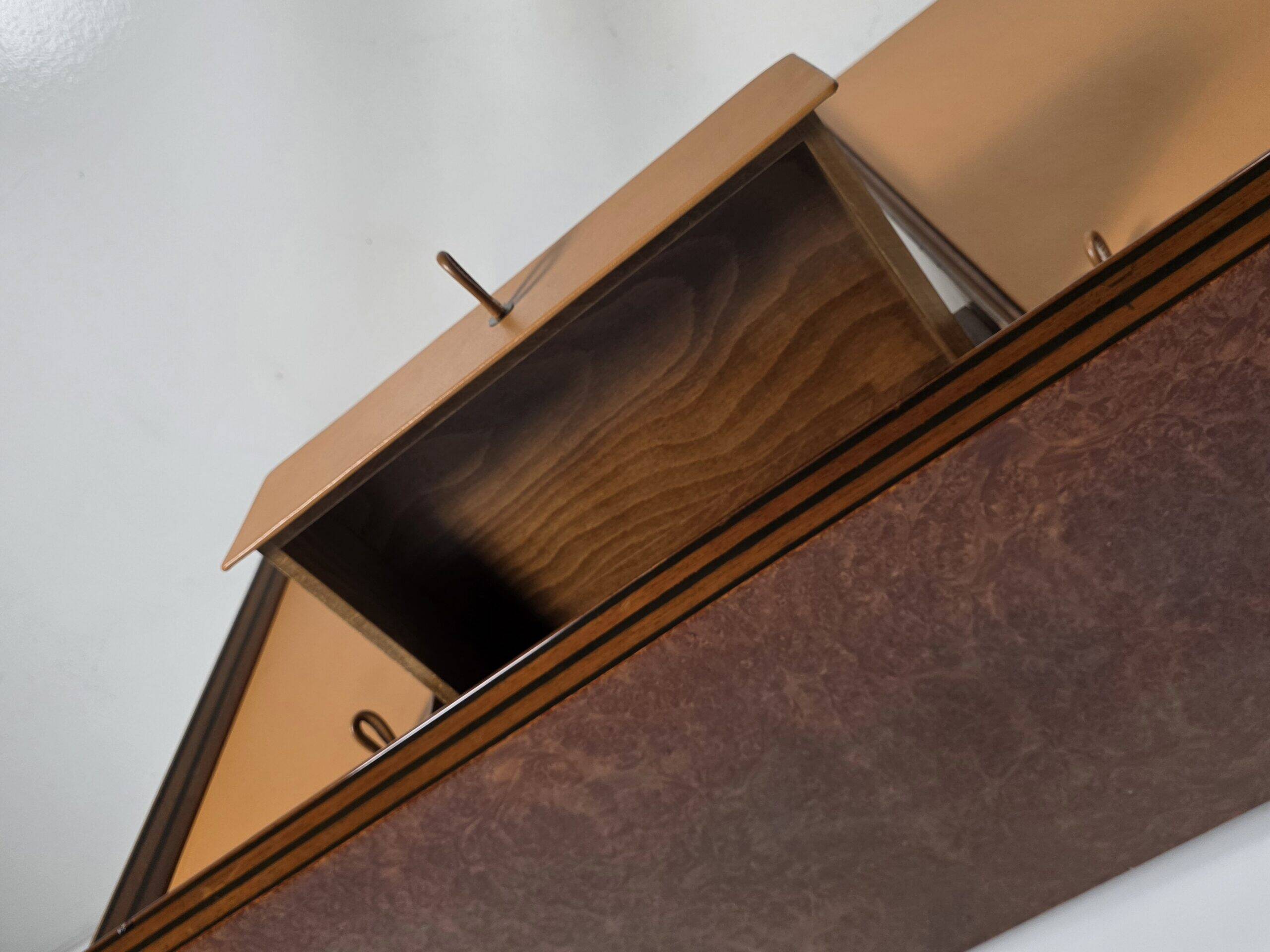 Artona cabinet/desk in walnut and burlwood, Maxalto, Italy, 1970s