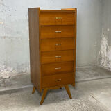Oak chest of drawers
