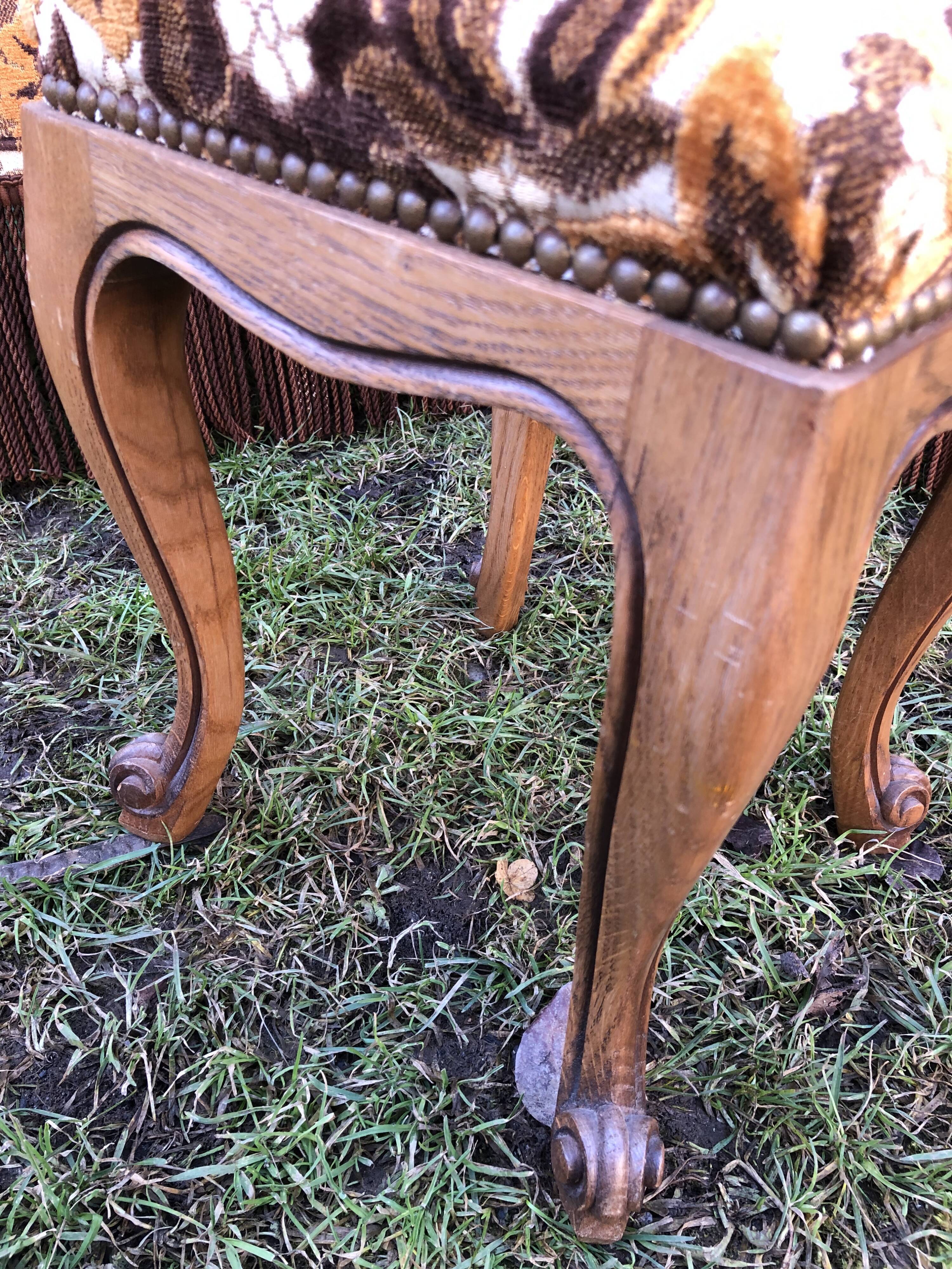 Toad chair and footrest set