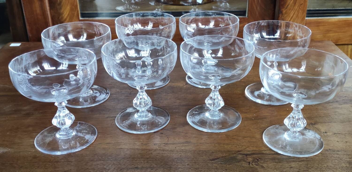 Set of 8 large crystal champagne glasses