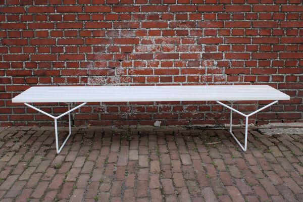 Banc design Harry Bertoia Knoll International.