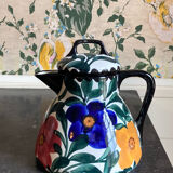 Flower pattern teapot
