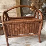 Magazine rack in turned wood and light brown rattan