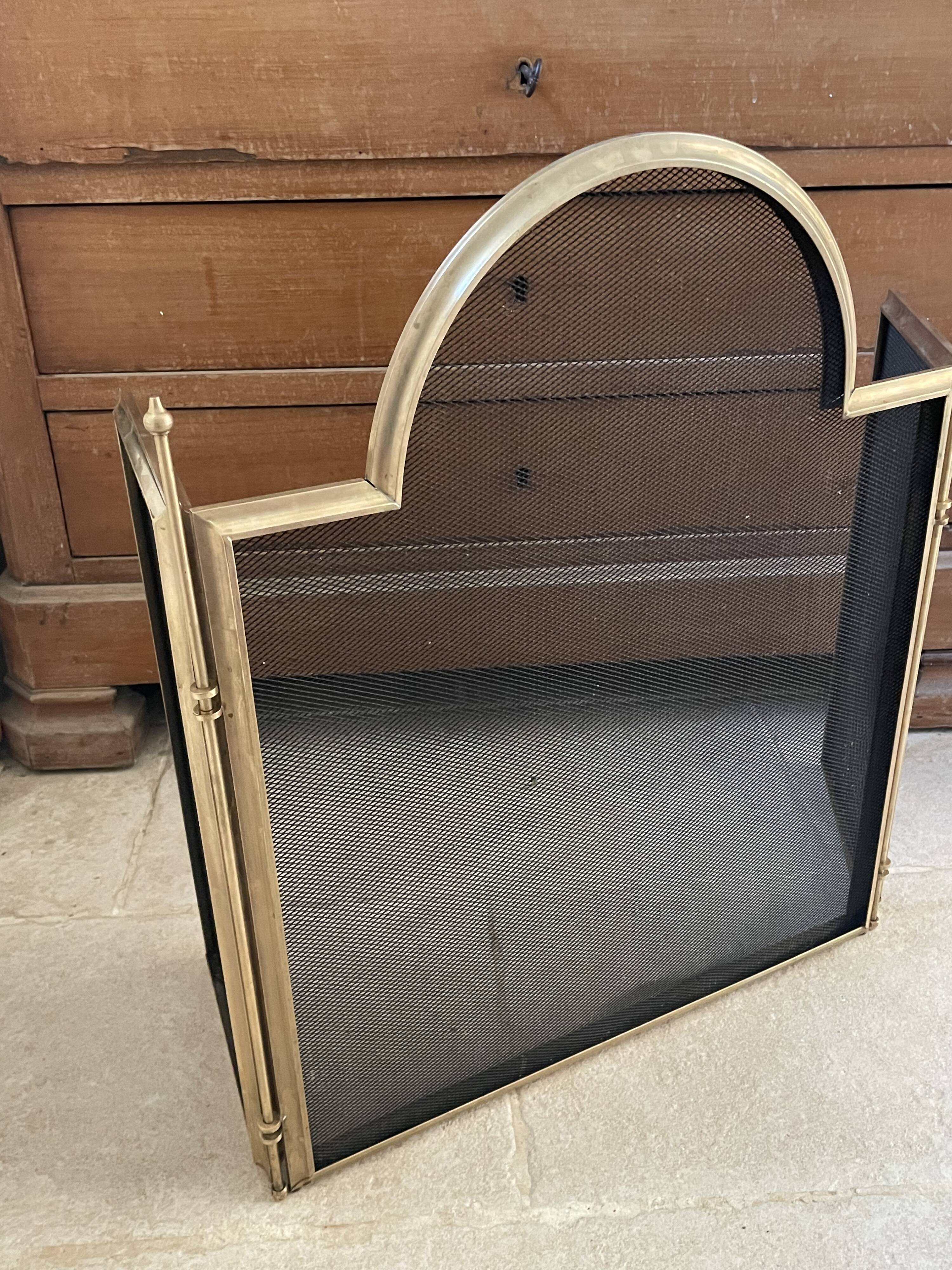 Vintage brass fire screen with 3 panels