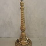 Ancien pied de lampe en bois sculpté