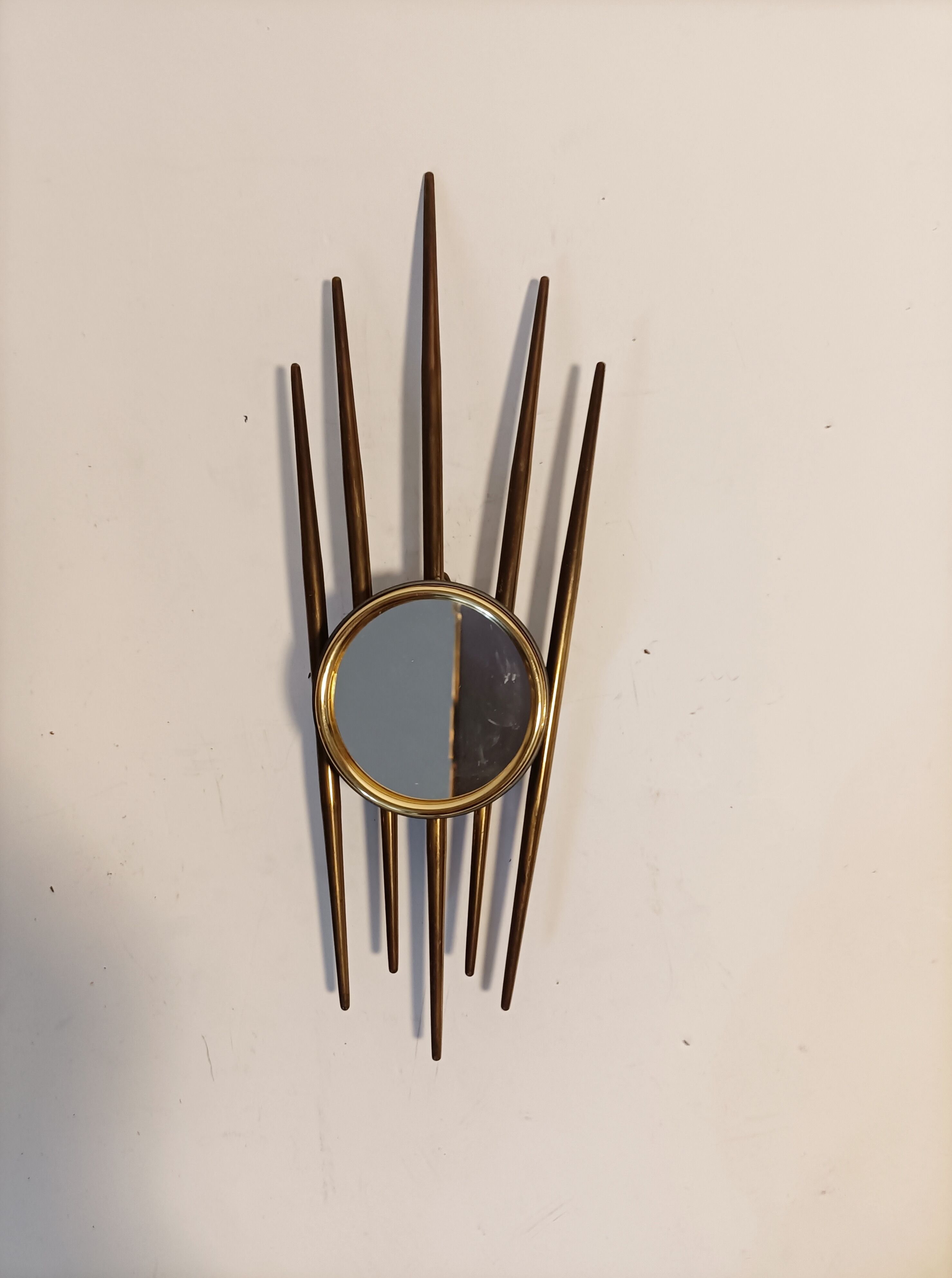 Miroir de chambre en laiton doré 1960