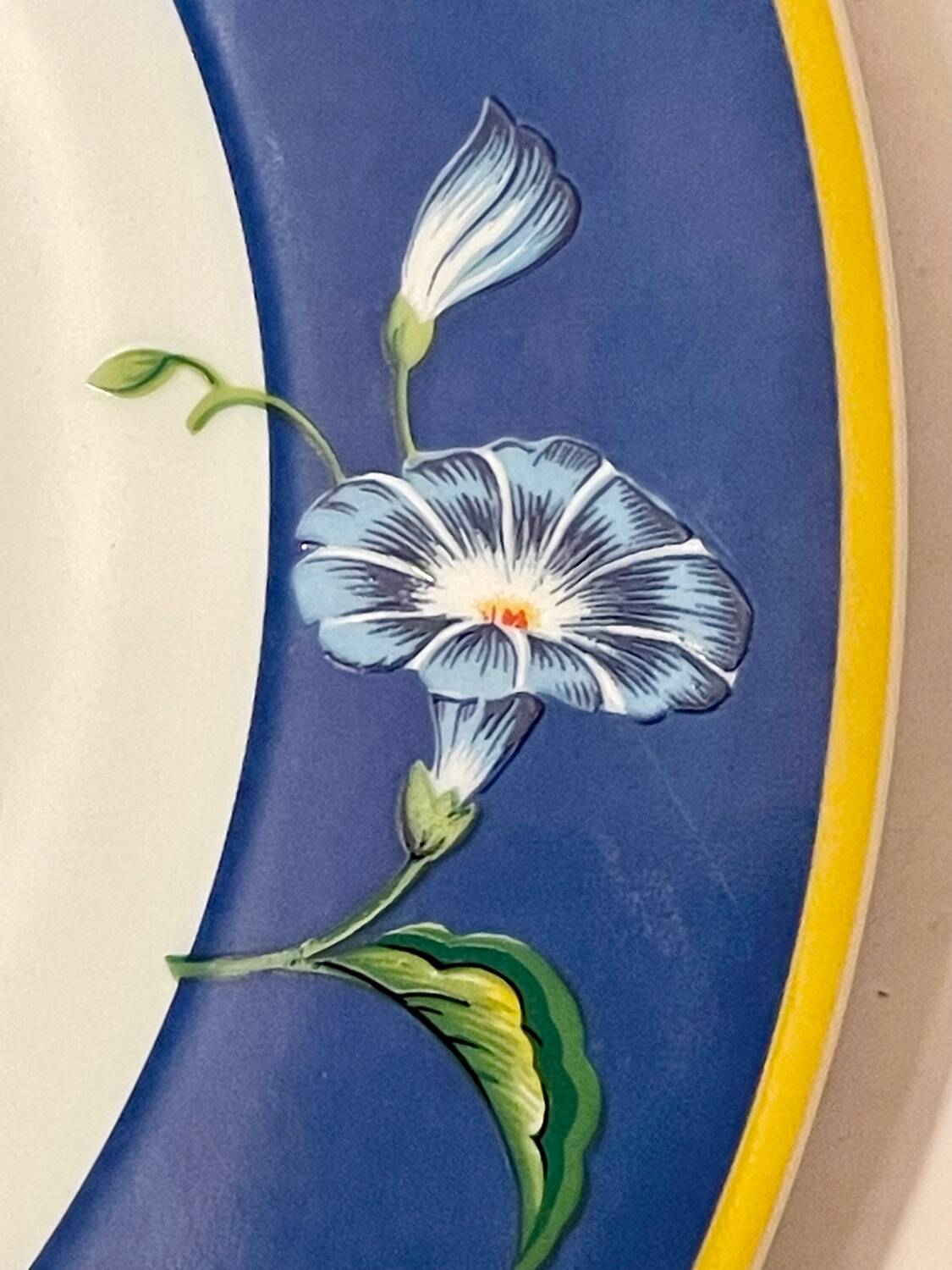 Kenzo porcelain dessert plates