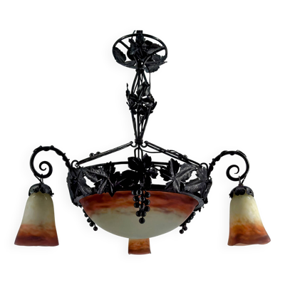 Lustre en fer forgé et pate de verre, Art Deco, Muller Freres, Circa 1920