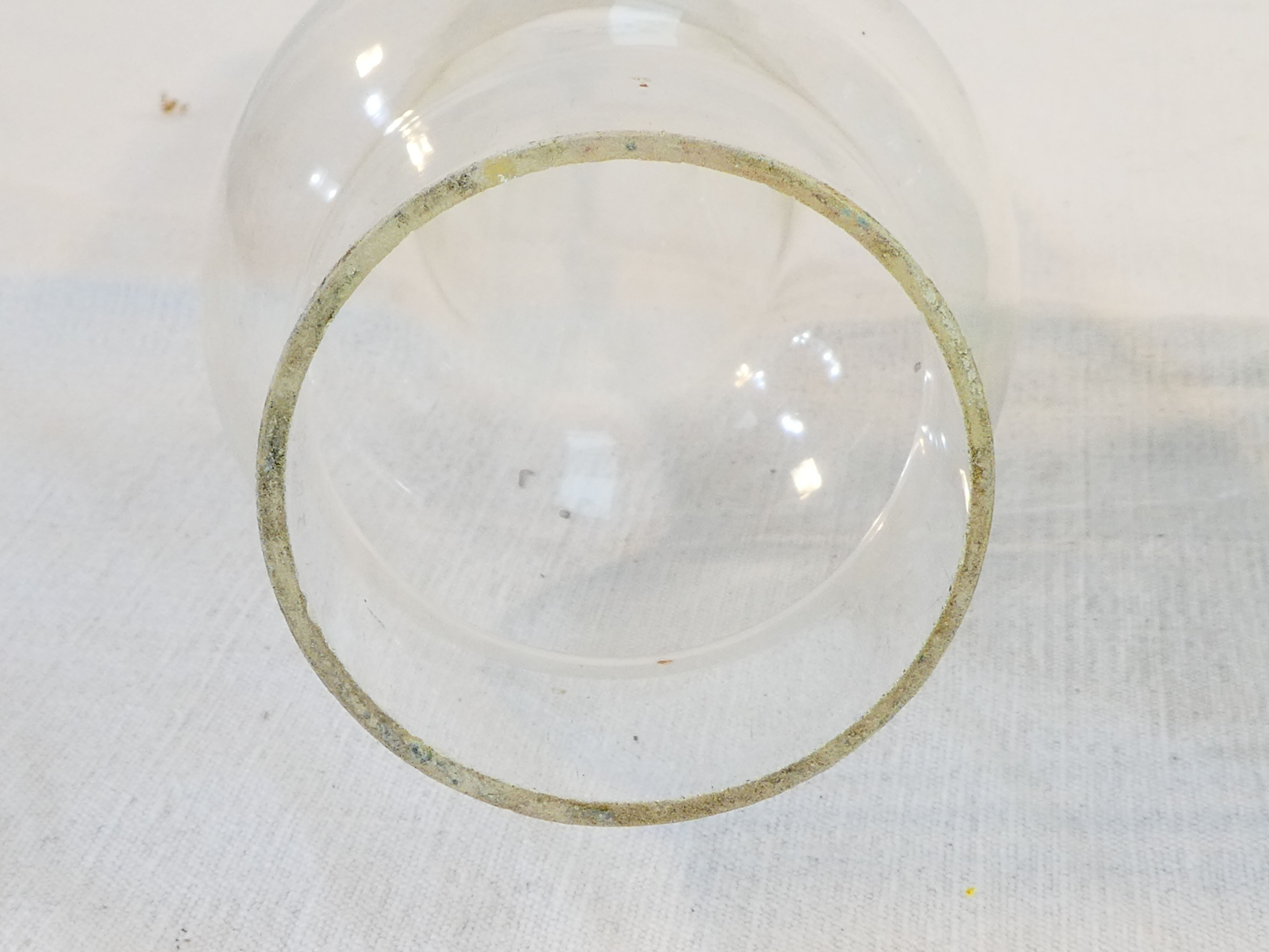 Ancient lampe a petrole in green opaline