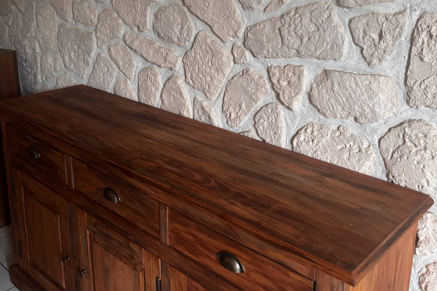 Solid wood sideboard - authentic style