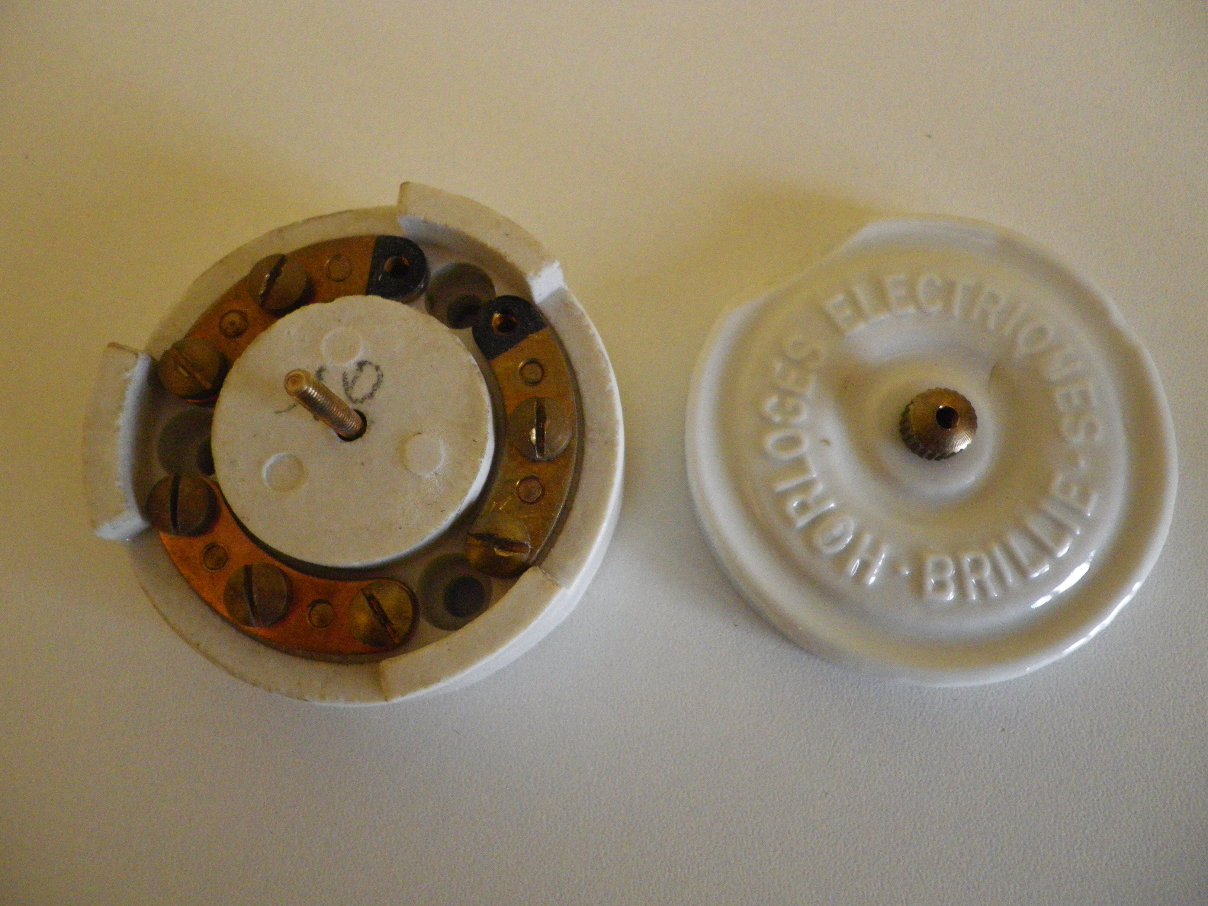 1970 Decoration Shine Receiver Clock with porcelain rose window