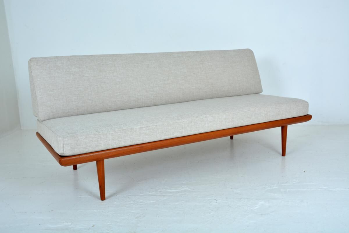 Daybed "Minerva " de Peter Hivdt et Orla Molgaard Nielsen