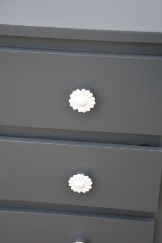 Commode peu profonde