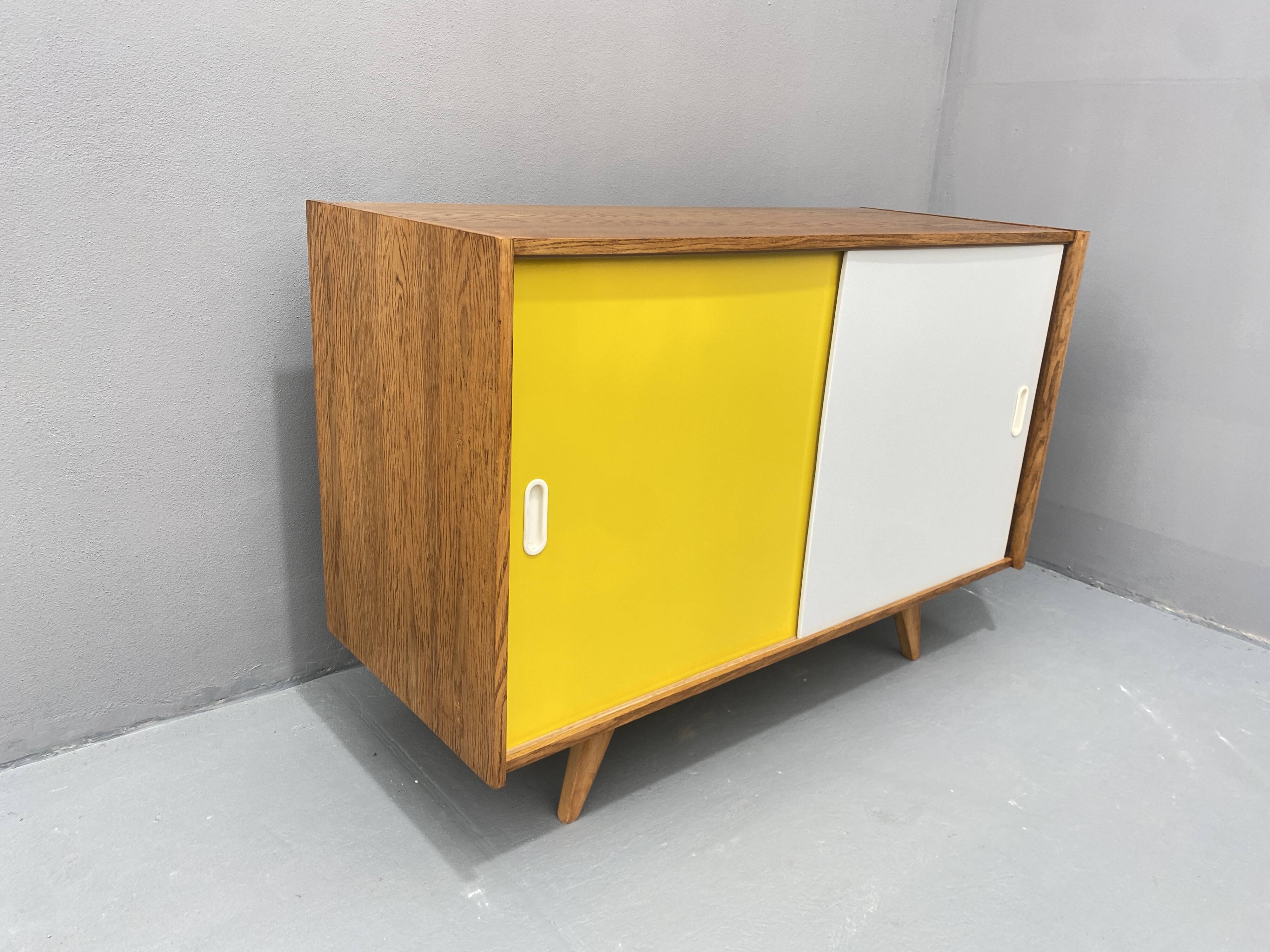 Mid century sideboard U-452 by Jiří Jiroutek, 1960´s, Czechoslovakia