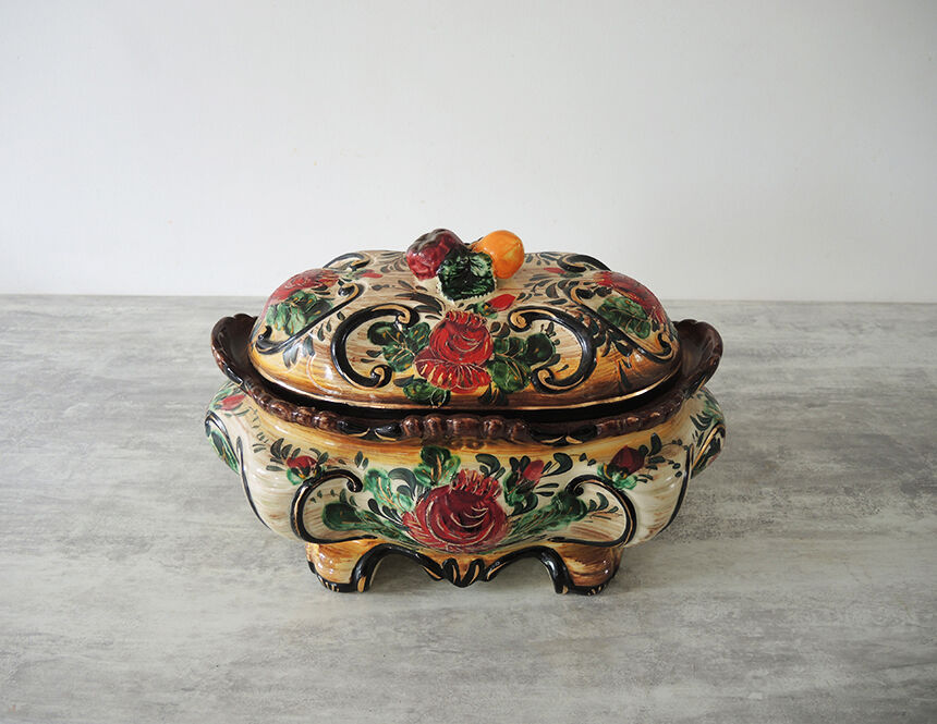 Slurry tureen H Bequet Quaregnon