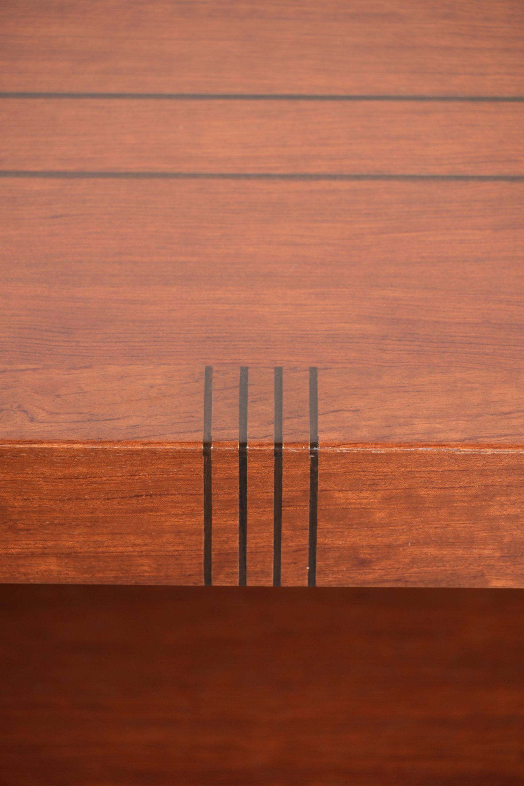 Table basse Art Déco carrée en bon état